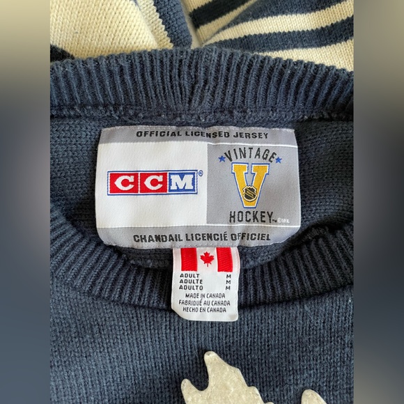 CCM Vintage Toronto Maple Leafs Sweater - Picture 3 of 4